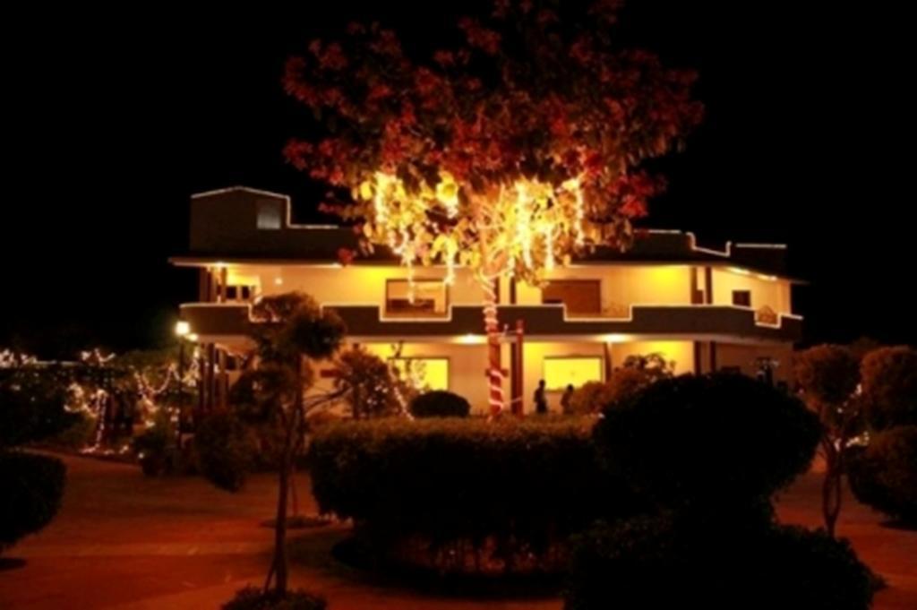 Araliayas Resort & Spa Udaipur Extérieur photo